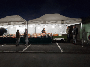 Marché mardi soir à Carnetin