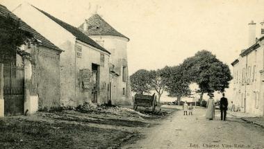 Rue de la Croix La Vieille Tour et le Calvaire